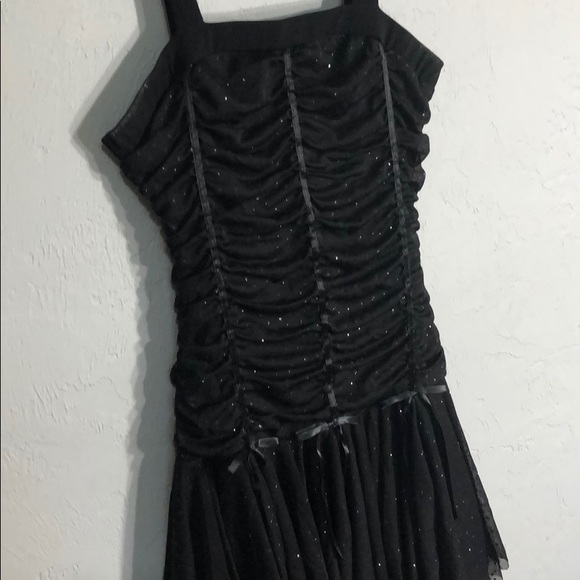Black party dress! - Picture 2 of 3